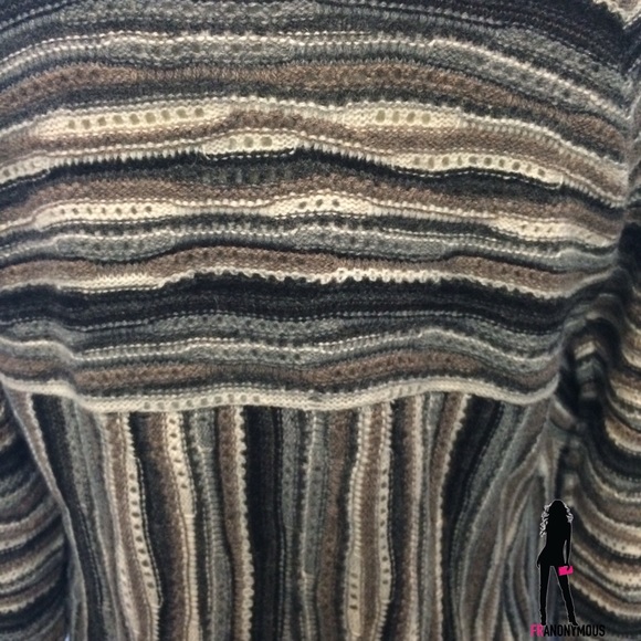 100% Cashmere Wavestitch Crop Cardigan - Picture 4 of 5